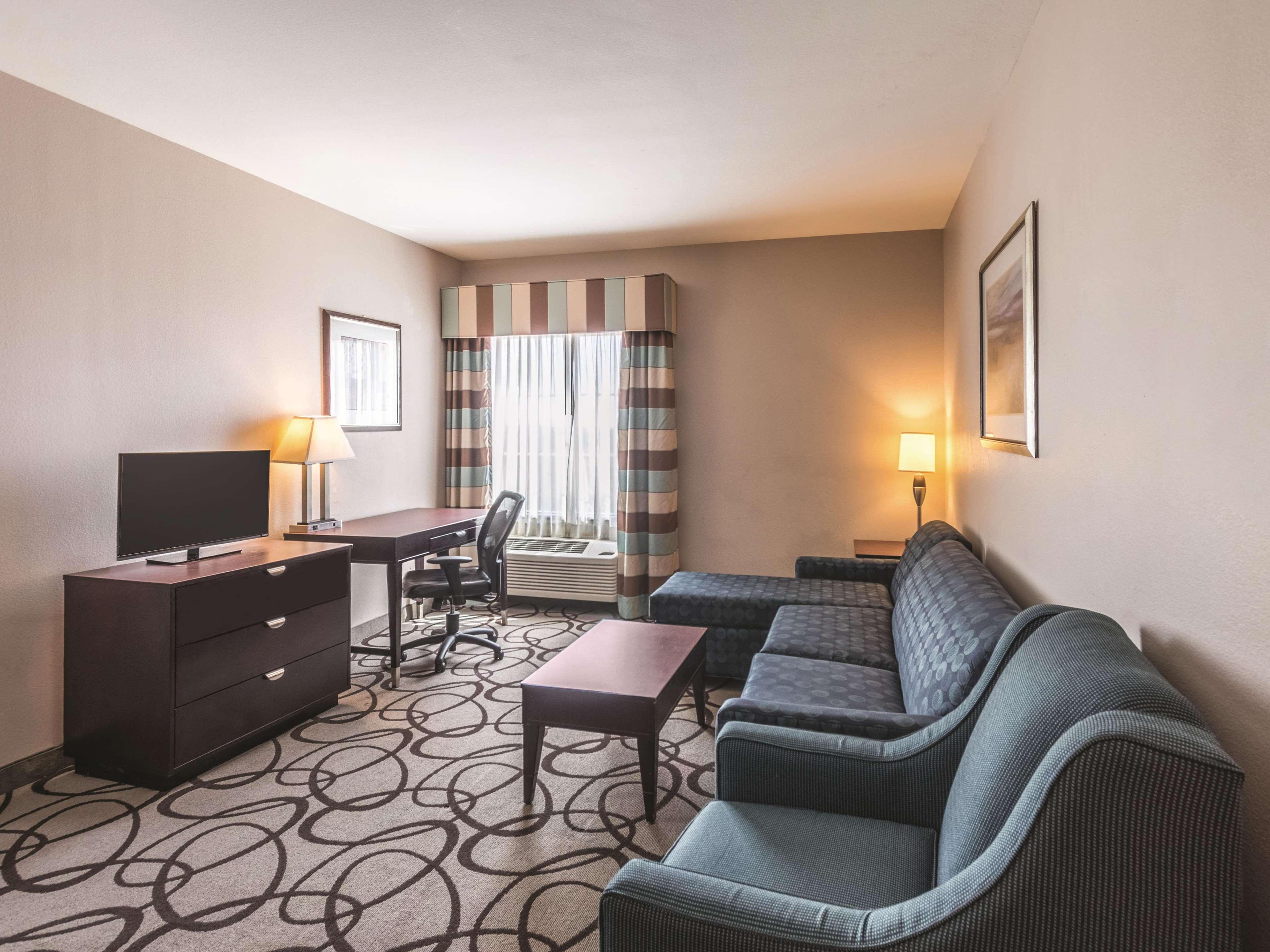 La Quinta By Wyndham Fort Worth - Lake Worth Exterior photo